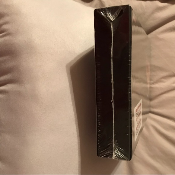 Garth Brooks NEW SEALED 8 Disc Set! 6 CDs + 2 DVDs - Picture 4 of 13